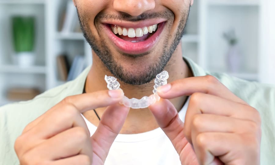 Removable Aligners at Lo Elliott Orthodontics